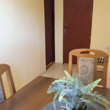 Airport Niki And Apartamento Belgrado